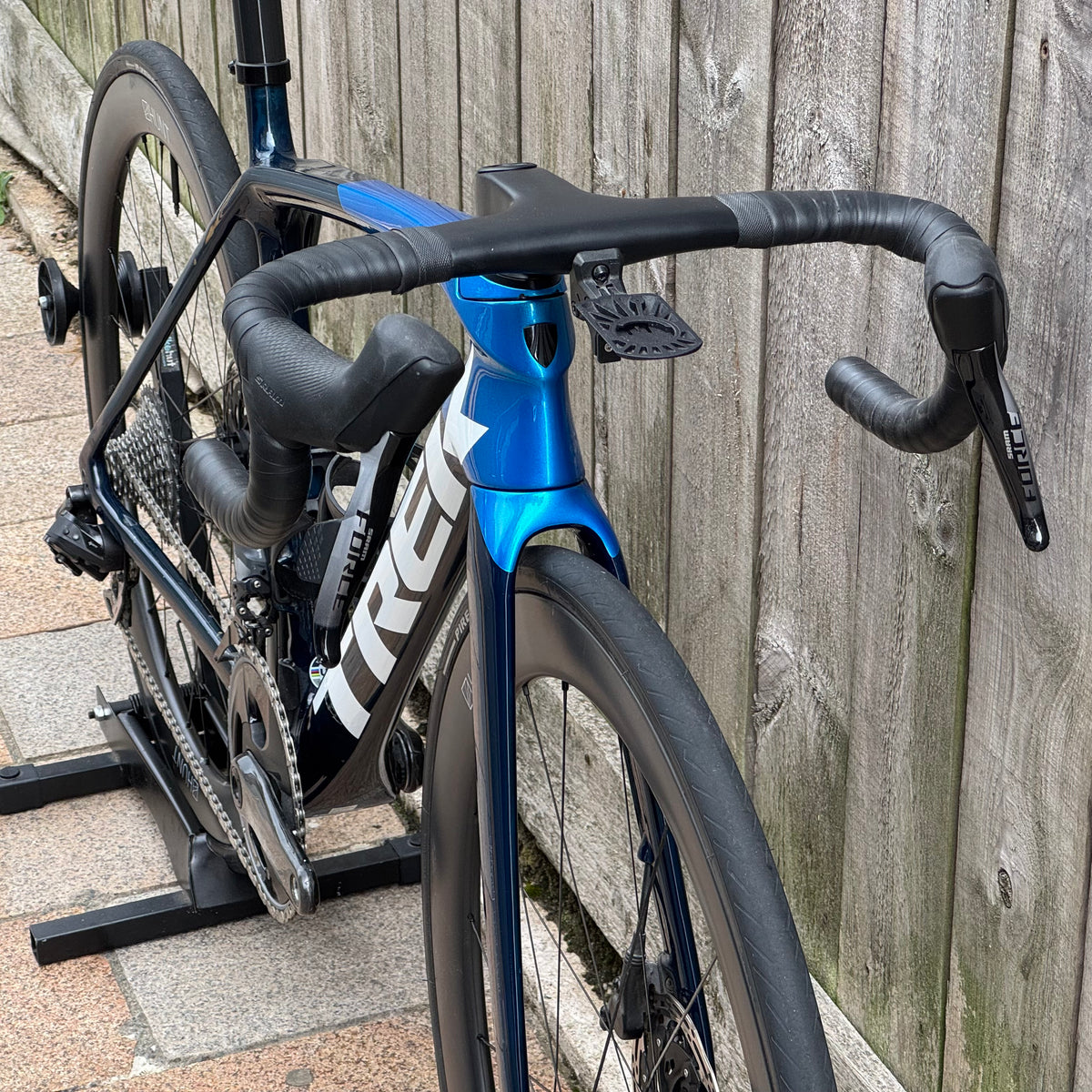 Trek Emonda Disc Full Carbon Road Bike 52cm SRAM Force AXS