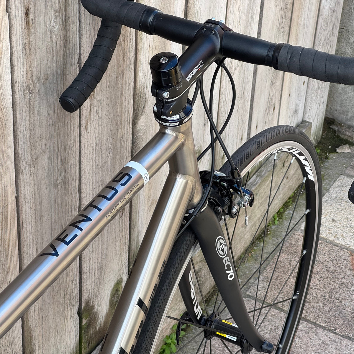 Van Nicholas Ventus Titanium Road Bike Large 105