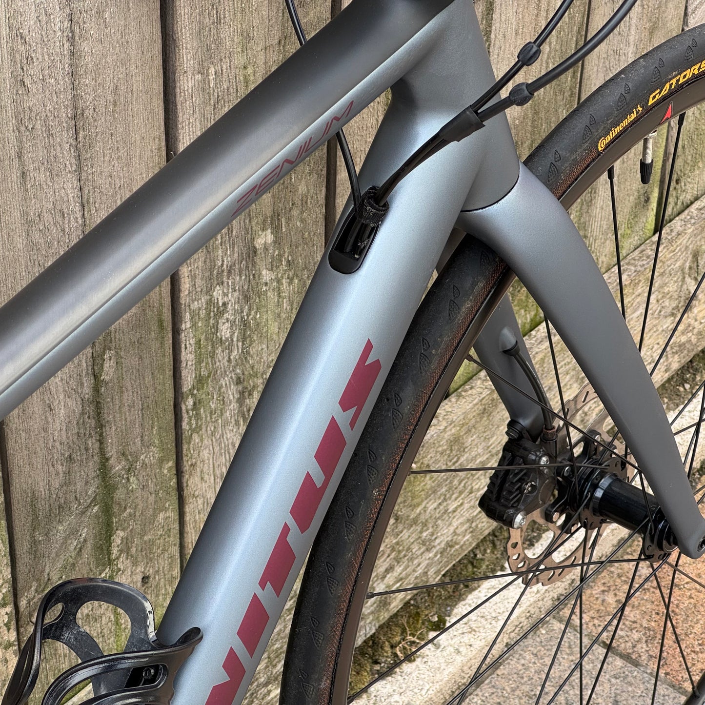 Vitus Zenium Disc Full Carbon Road Bike Medium 105