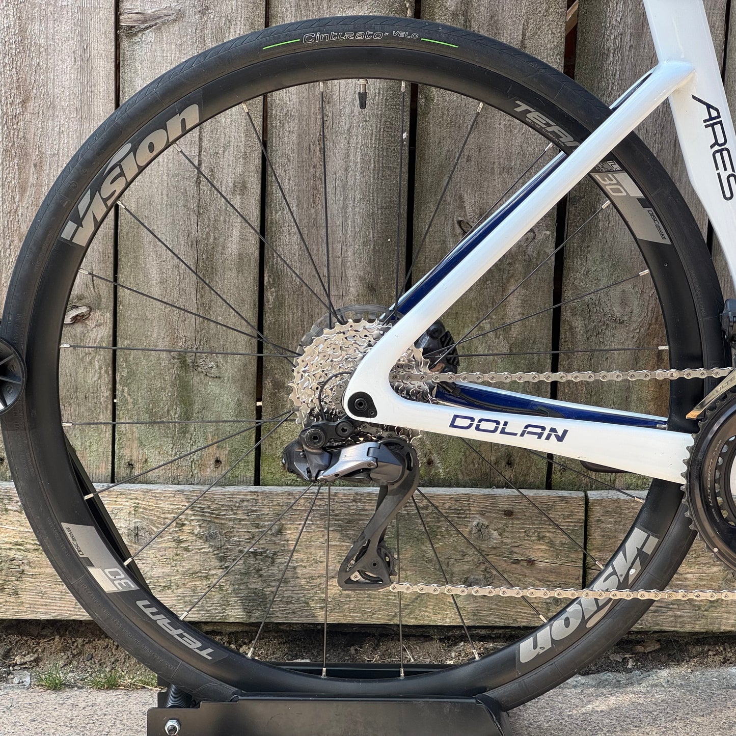 Dolan Ares 2.0 Disc Full Carbon Road Bike XL Ultegra Di2 12s