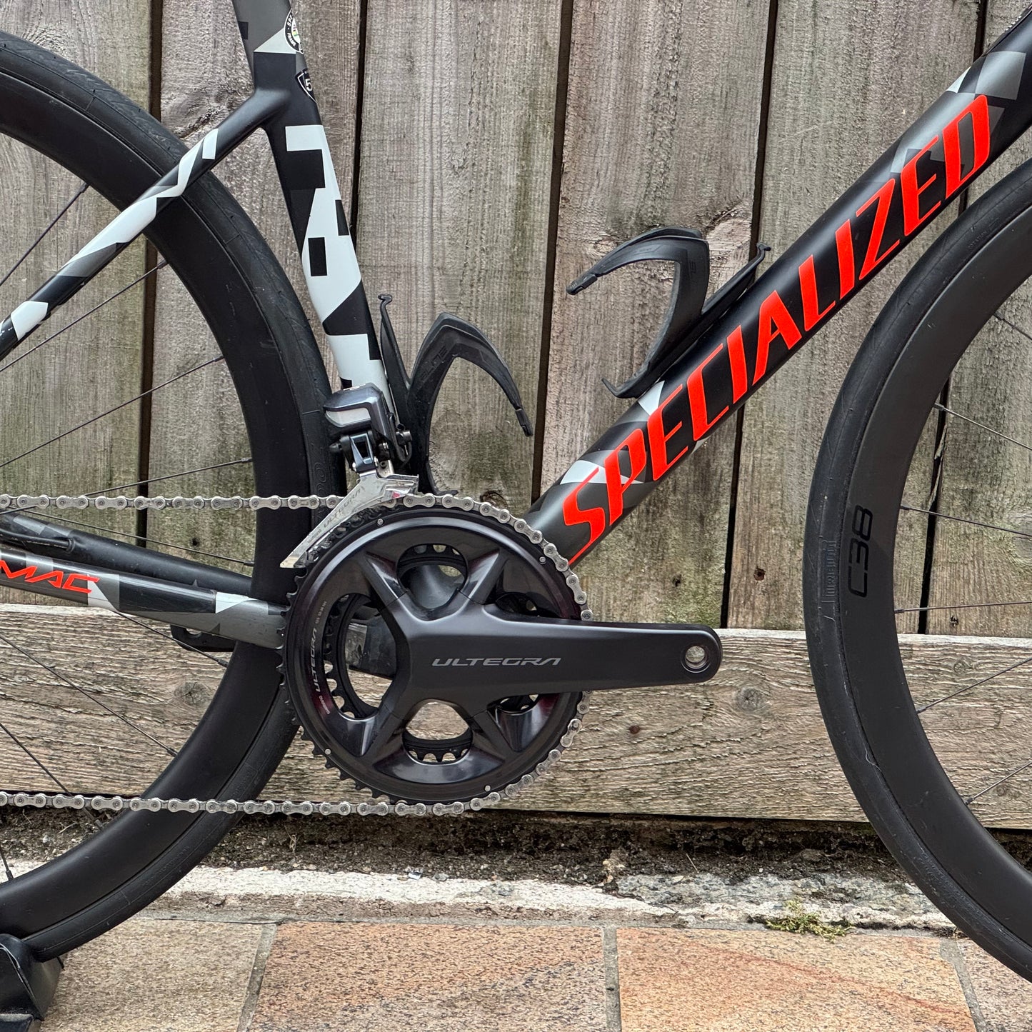 Specialized Roubaix Disc Full Carbon Road Bike 56cm Ultegra Di2 Roval