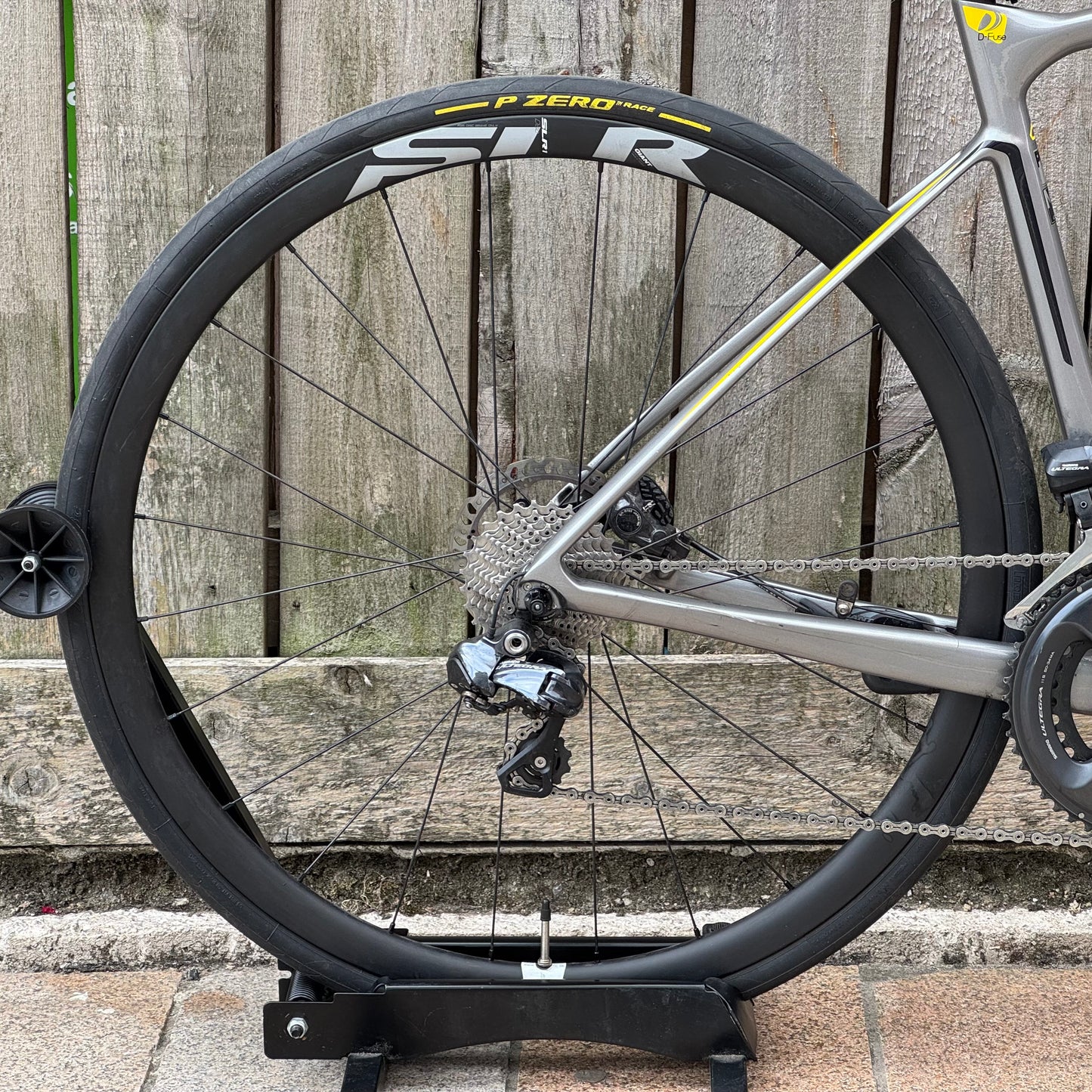 Giant Defy Advanced Pro 1 Disc Full Carbon Road Bike Medium Ultegra Di2