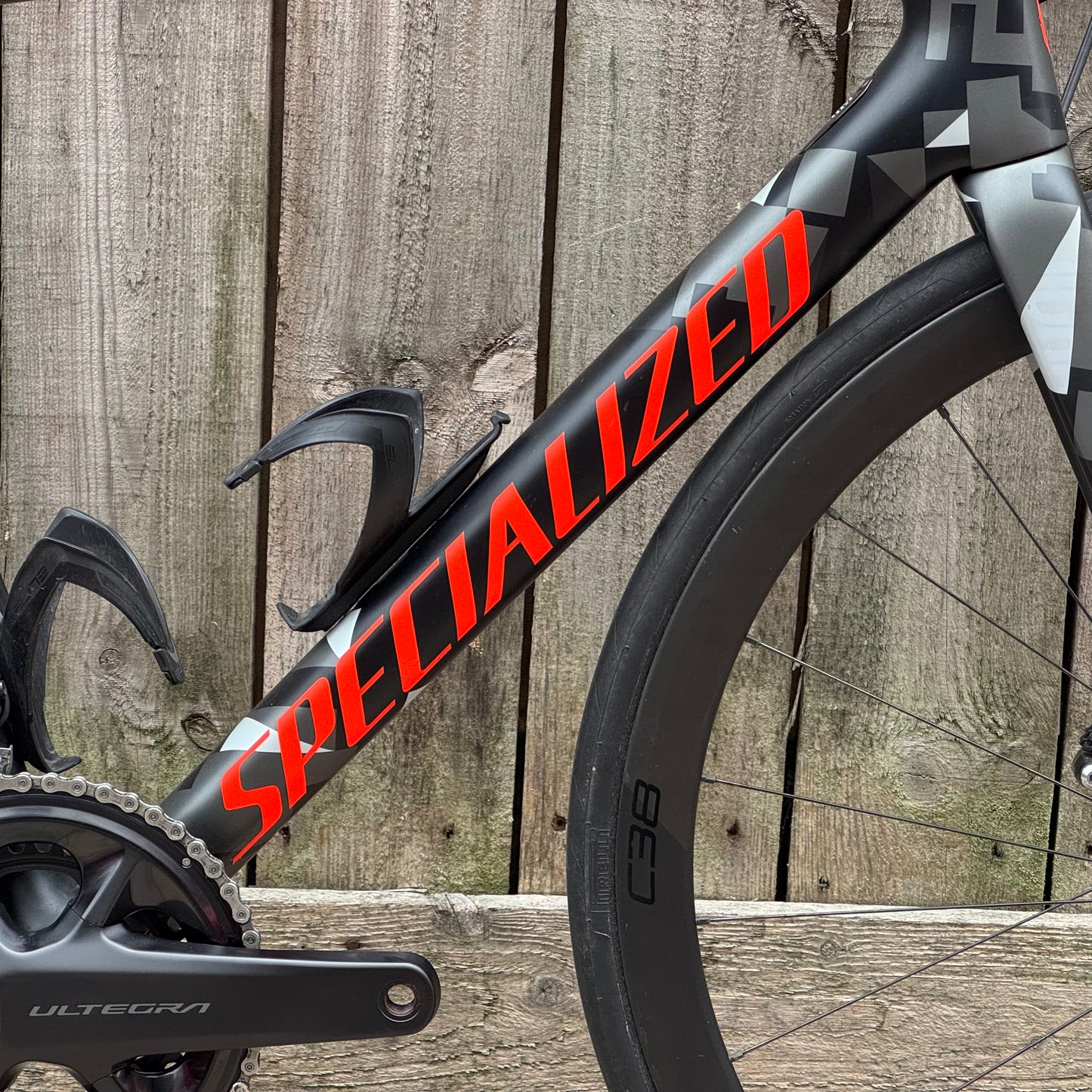 Specialized Roubaix Disc Full Carbon Road Bike 56cm Ultegra Di2 Roval