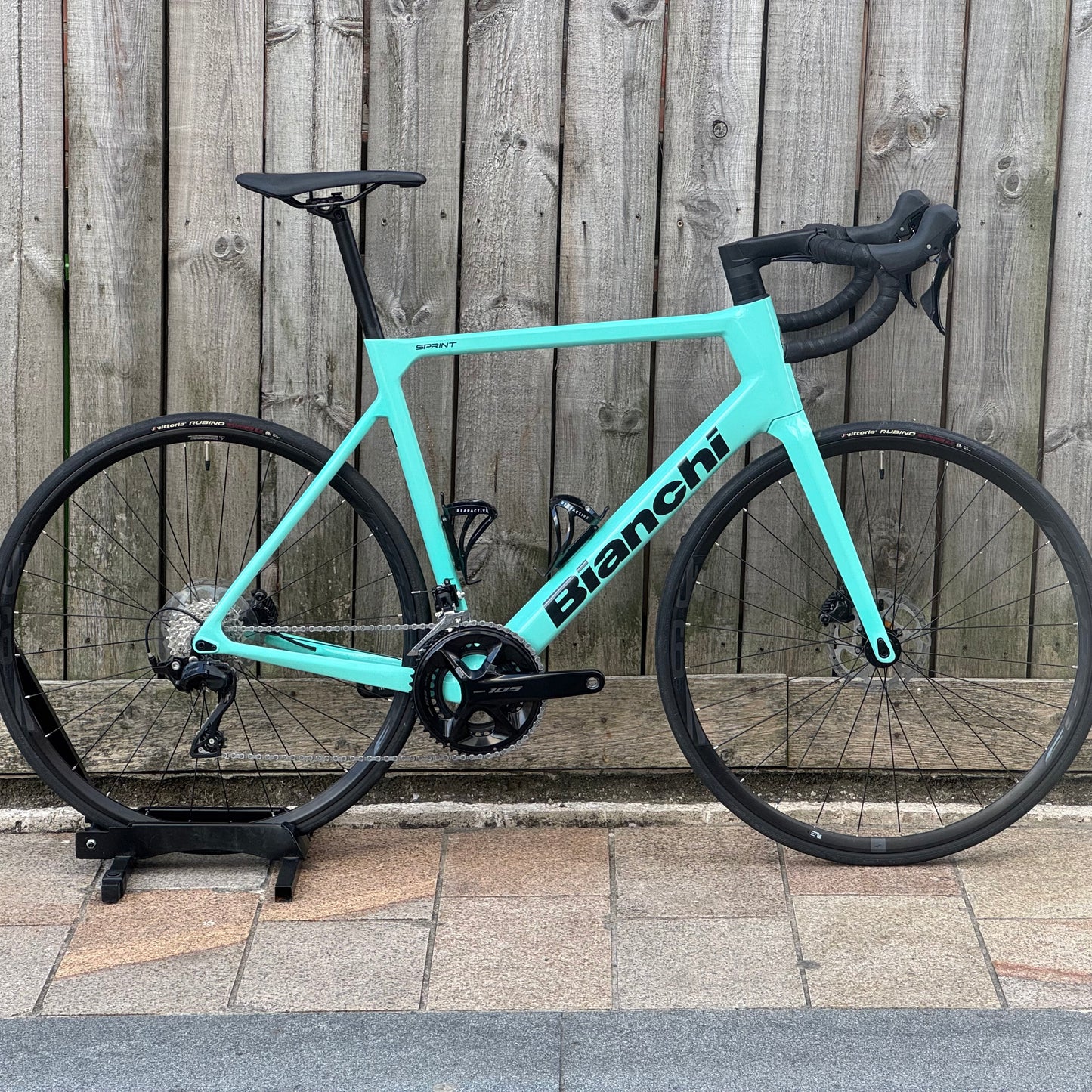 Bianchi Sprint Disc Full Carbon Road Bike 59cm 105 12s