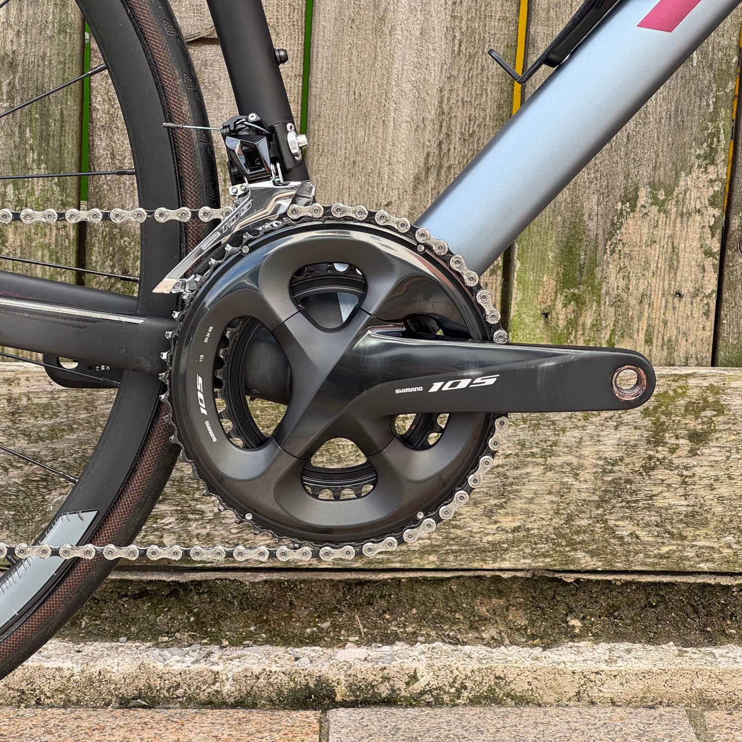 Vitus Zenium Disc Full Carbon Road Bike Medium 105