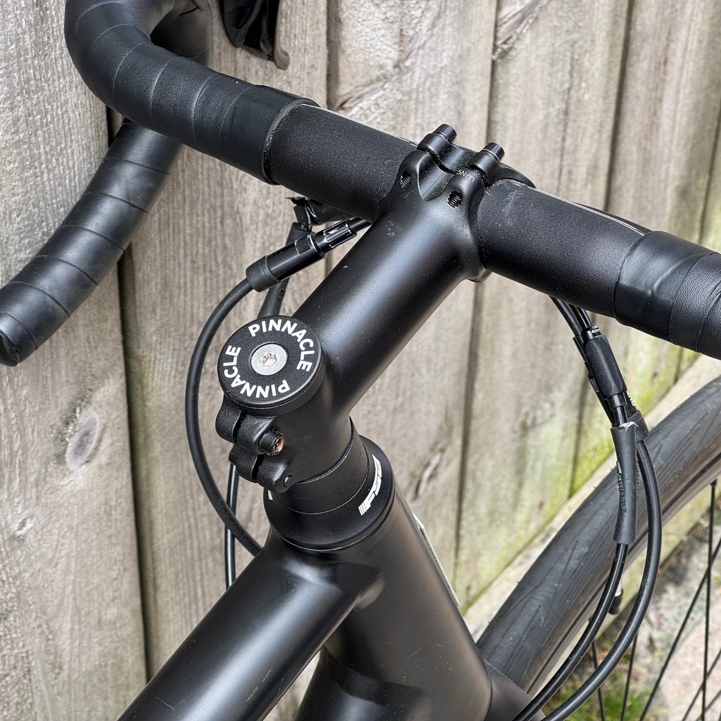 Pinnacle Dolomite Four Disc Road Bike M/L Tiagra