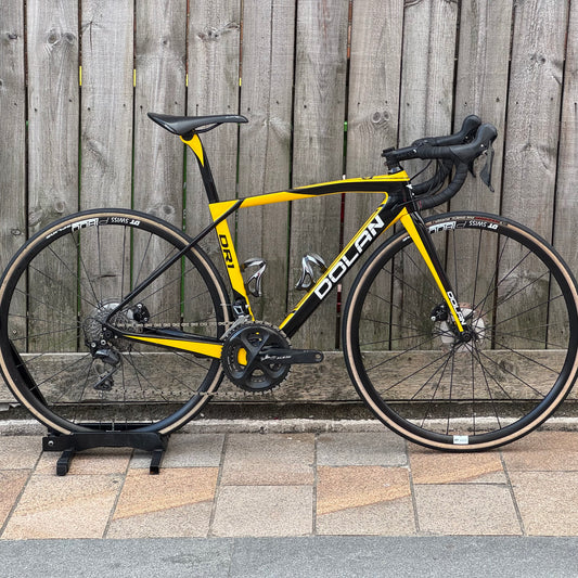 Dolan DR1 Disc Full Carbon Road Bike 44cm 105