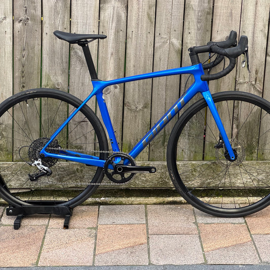 Giant TCR Advanced Disc Full Carbon Road Bike Medium SRAM Rival