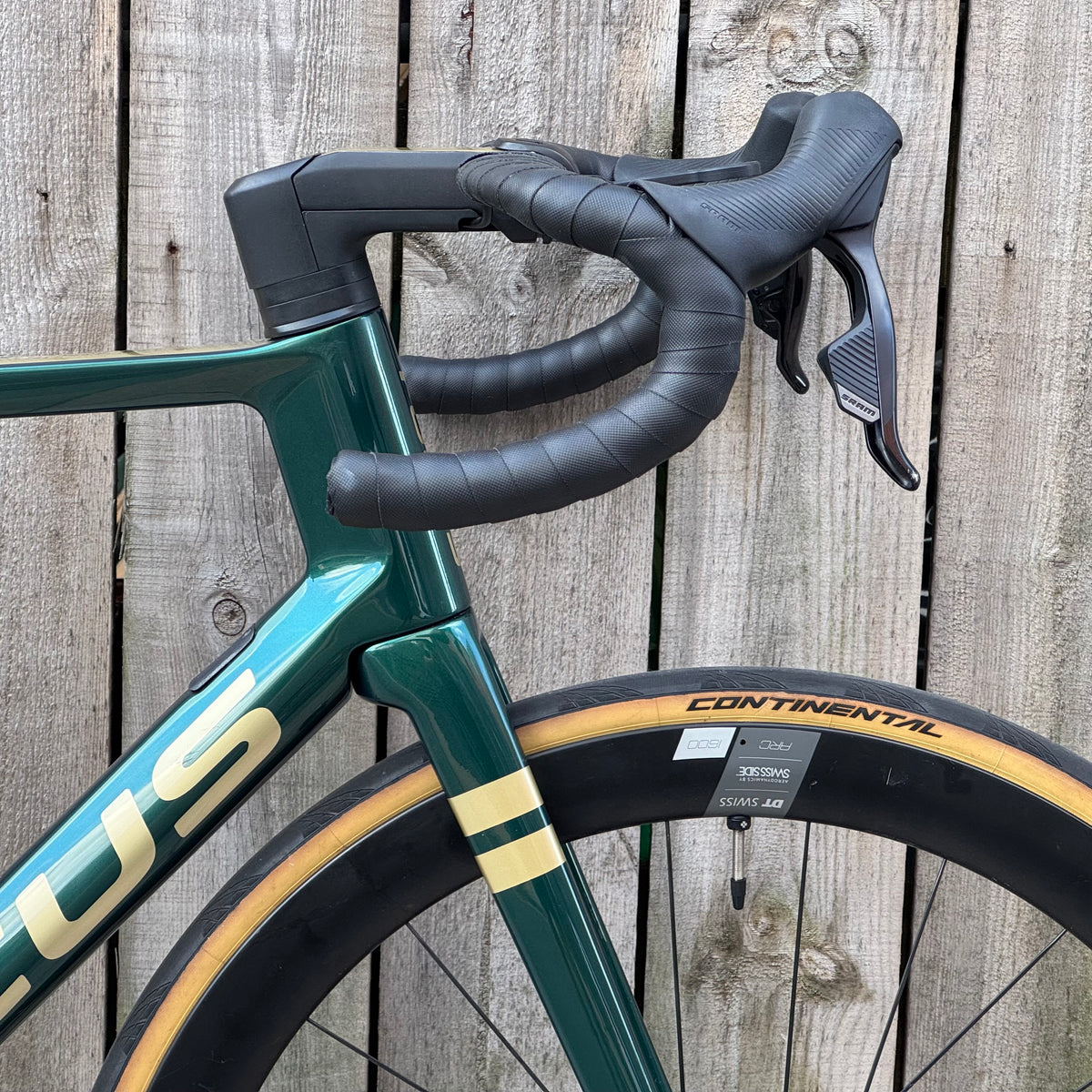 Focus Izalco Max 9.7 Disc Full Carbon Road Bike XL SRAM Force AXS