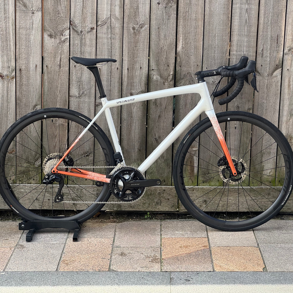 2023 Specialized Aethos Disc Full Carbon Road Bike 56cm 105 Di2 Roval
