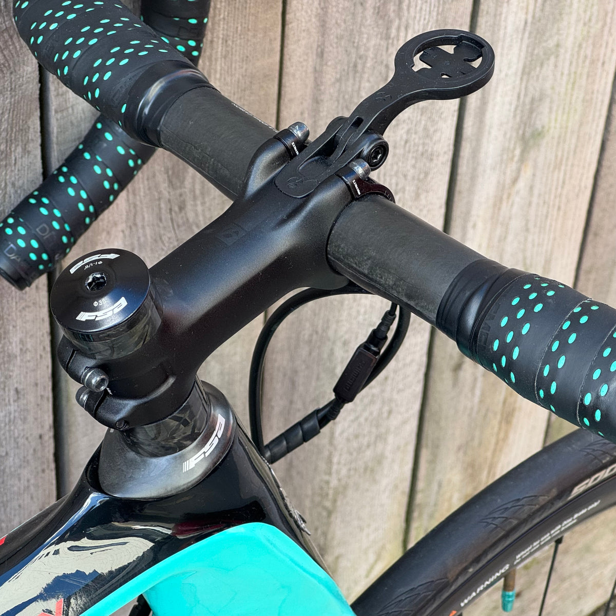 Bianchi Infinito CV Disc Full Carbon Road Bike 55cm Ultegra Di2