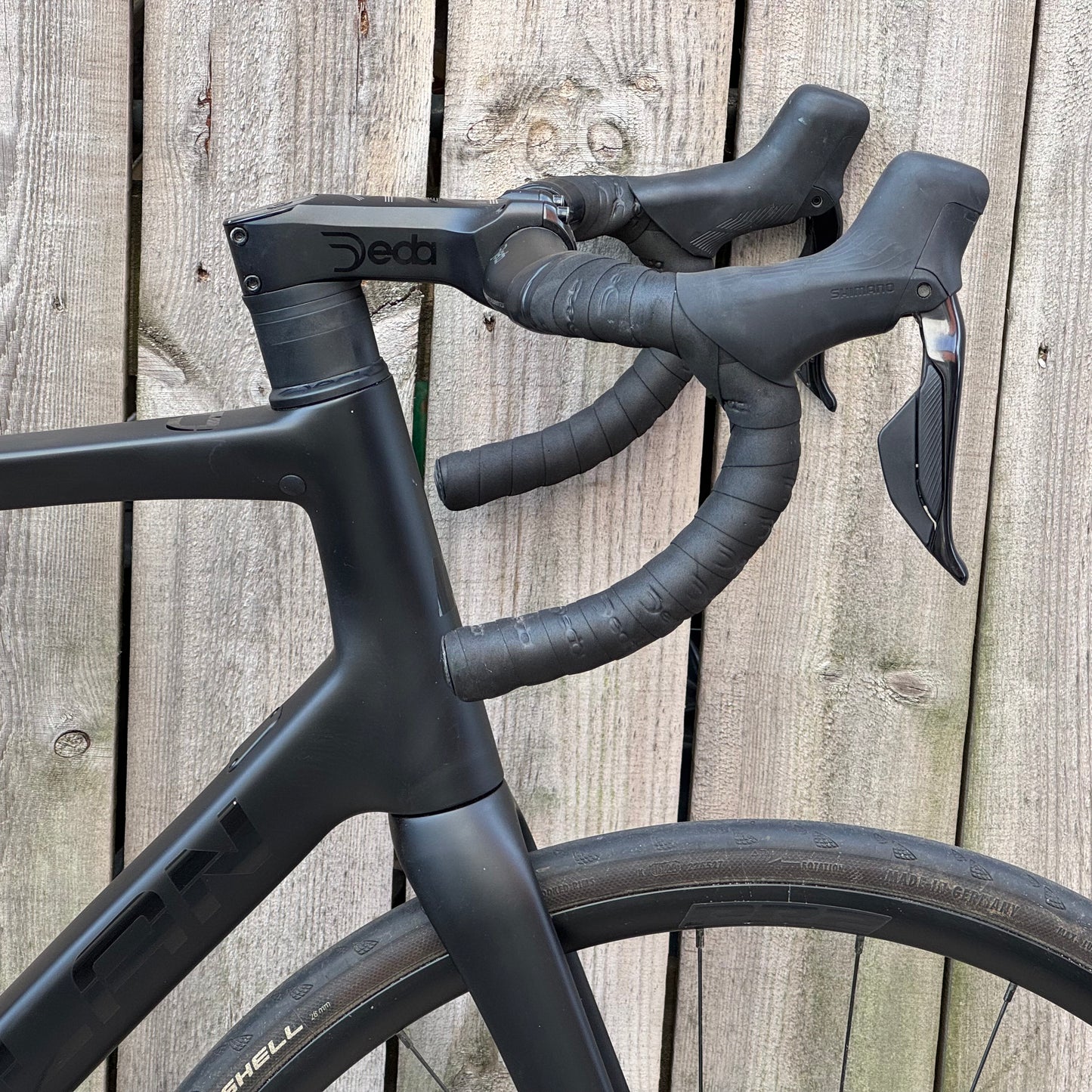 Dolan Tuono Disc Full Carbon Road Bike XL 105 Di2 12s