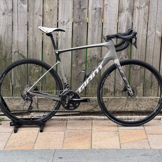Giant Defy Advanced Disc Full Carbon Road Bike M/L 105