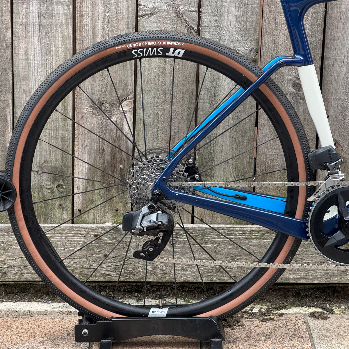 Ribble CGR SL Disc Full Carbon Gravel Bike Large SRAM Rival AXS