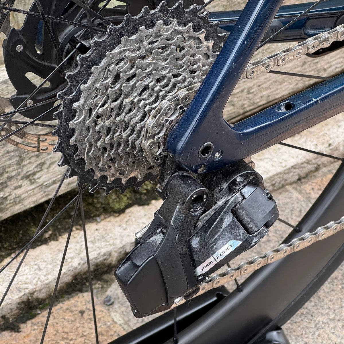 Trek Emonda Disc Full Carbon Road Bike 52cm SRAM Force AXS