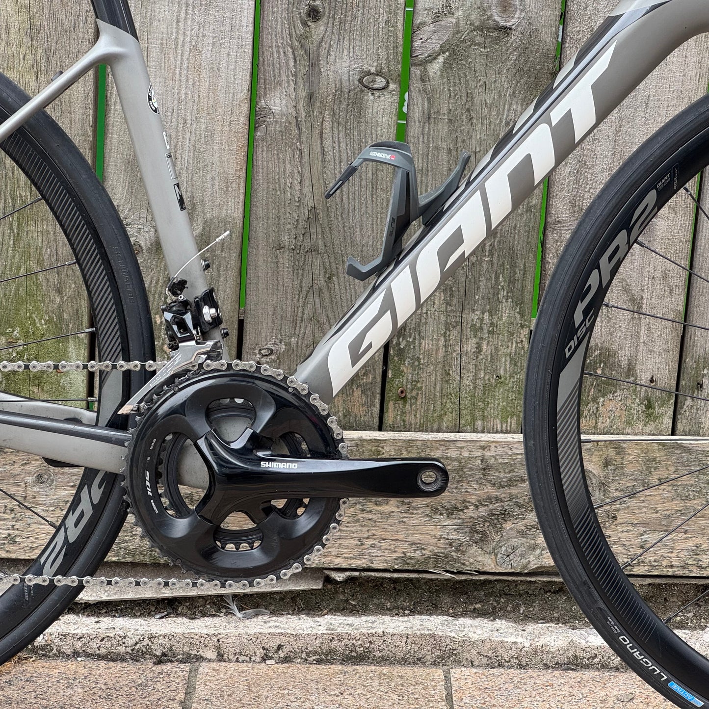 Giant Defy Advanced Disc Full Carbon Road Bike M/L 105
