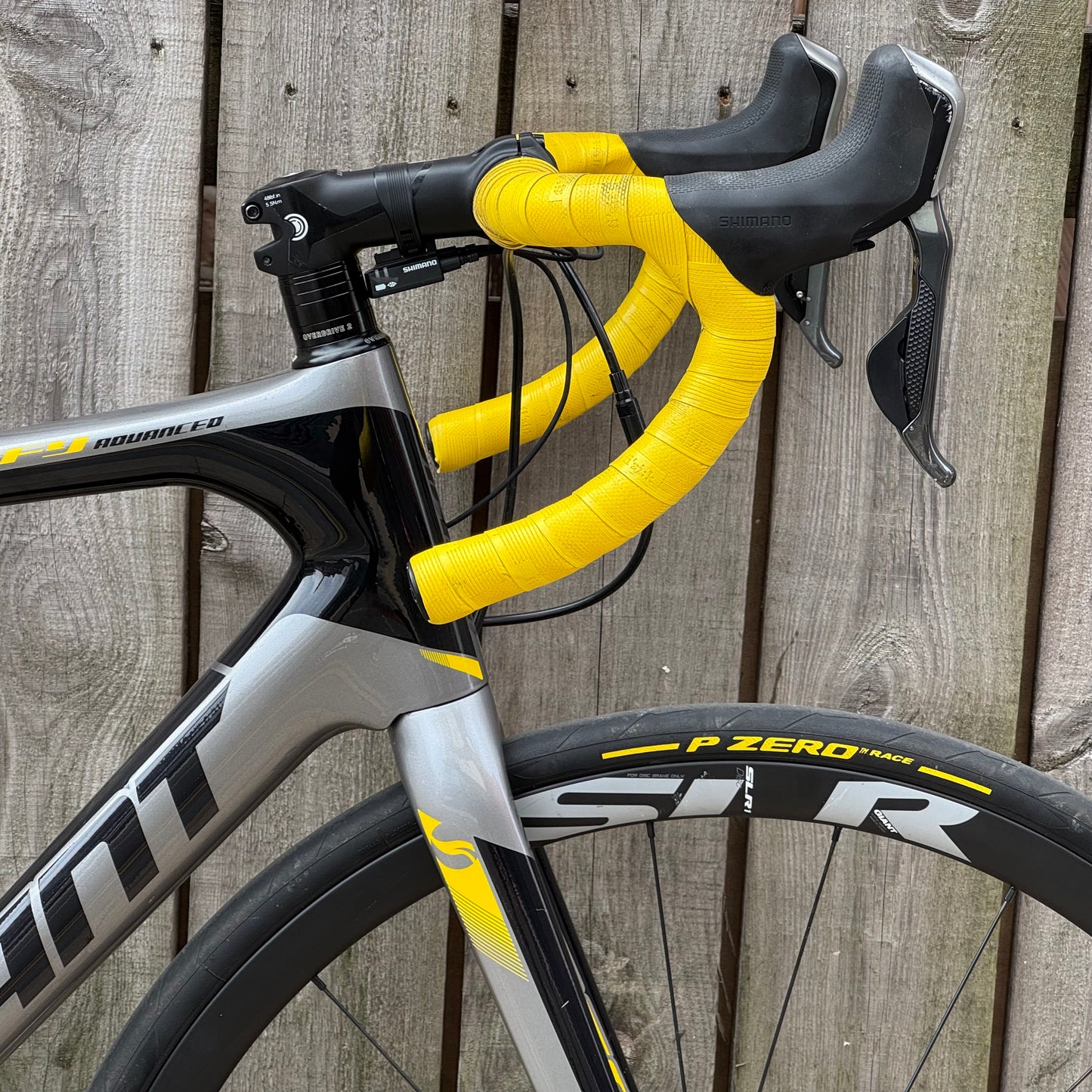Giant Defy Advanced Pro 1 Disc Full Carbon Road Bike Medium Ultegra Di2