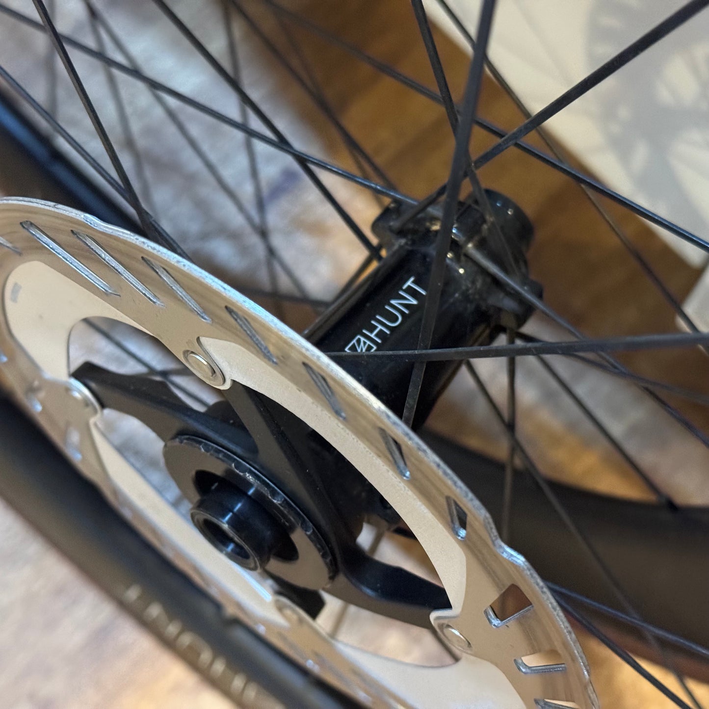 Hunt Tubeless Disc Carbon Wheelset 700c