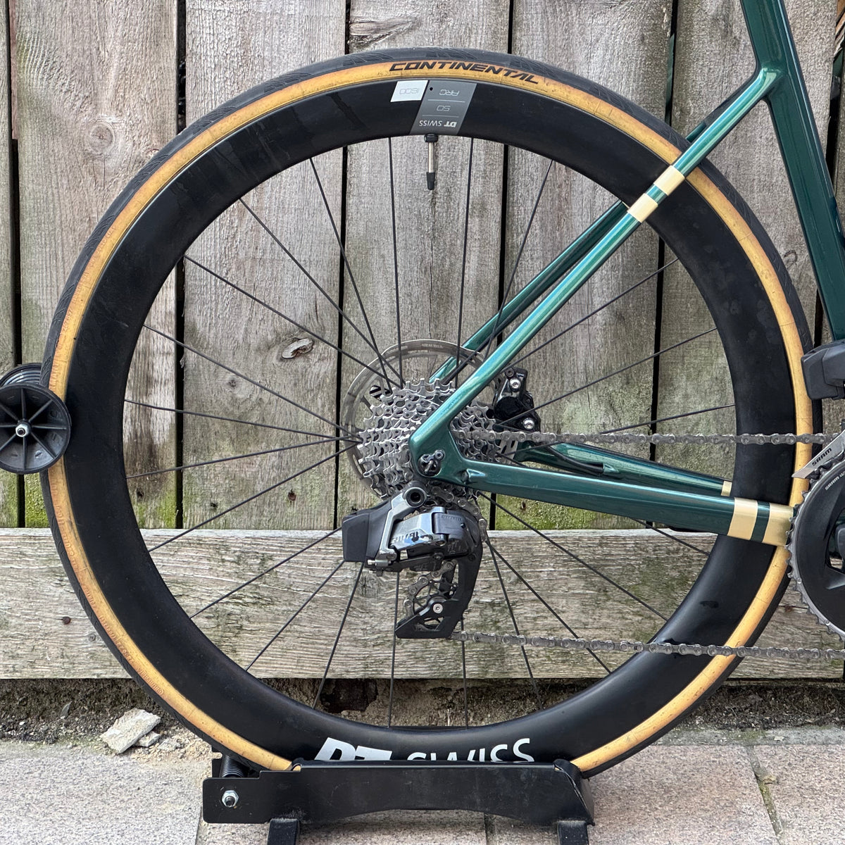 Focus Izalco Max 9.7 Disc Full Carbon Road Bike XL SRAM Force AXS