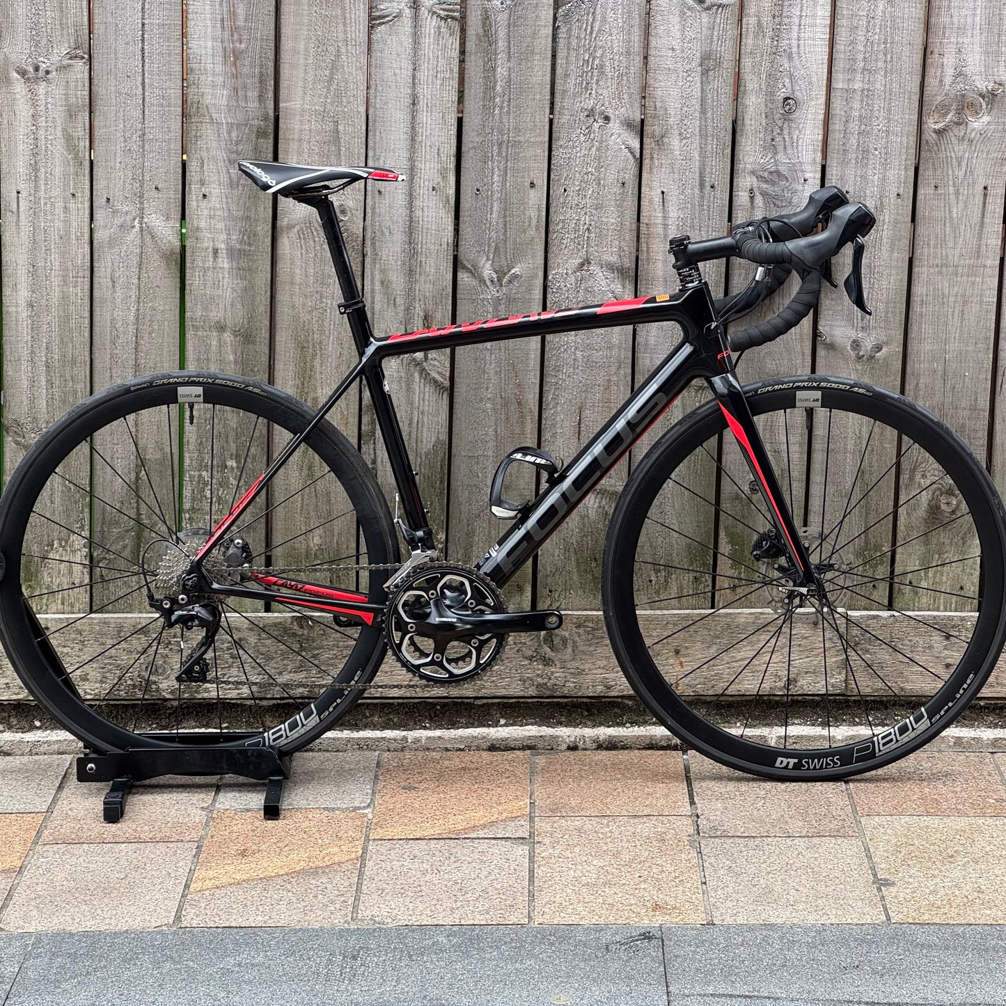 Focus Cayo Disc Full Carbon Road Bike Medium 105