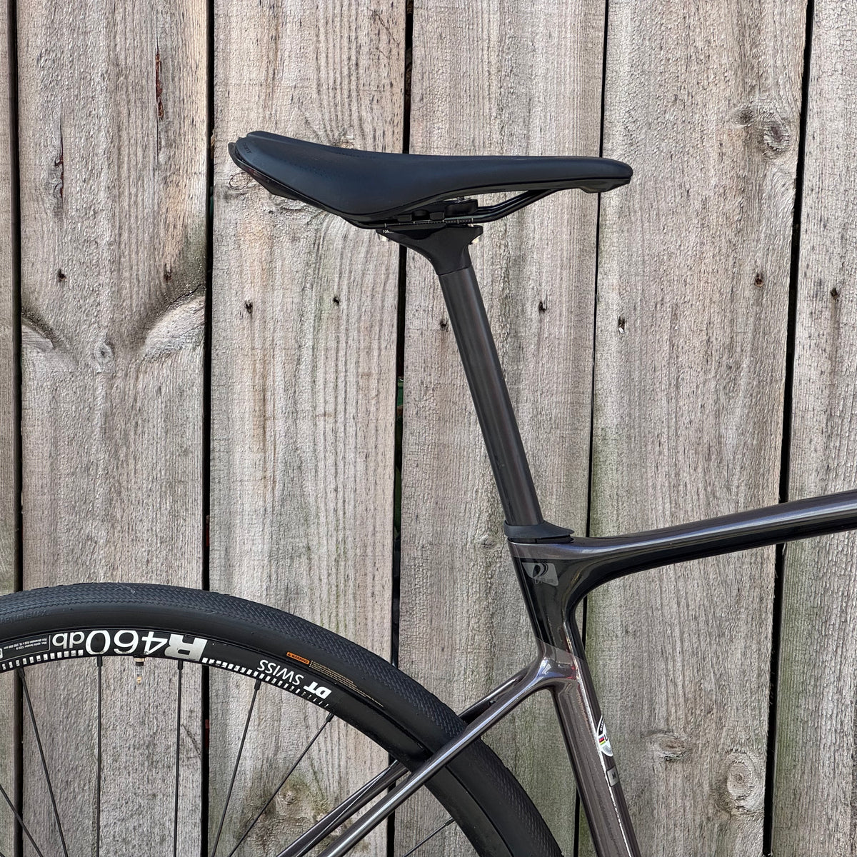 Giant Defy Advanced 1 Disc Full Carbon Road Bike Medium 105 Di2