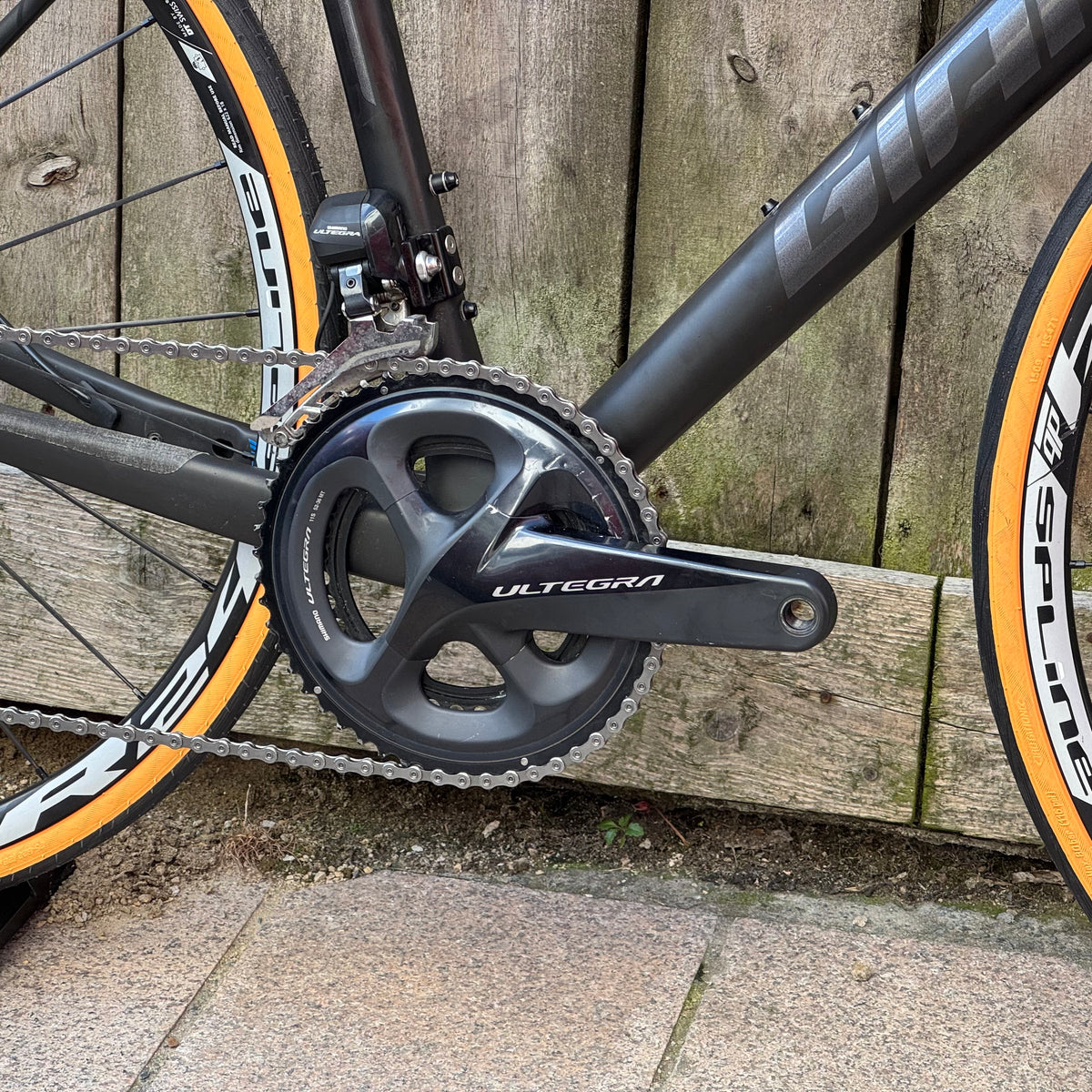 Giant Defy Advanced Pro 0 Disc Full Carbon Road Bike Medium Ultegra Di2