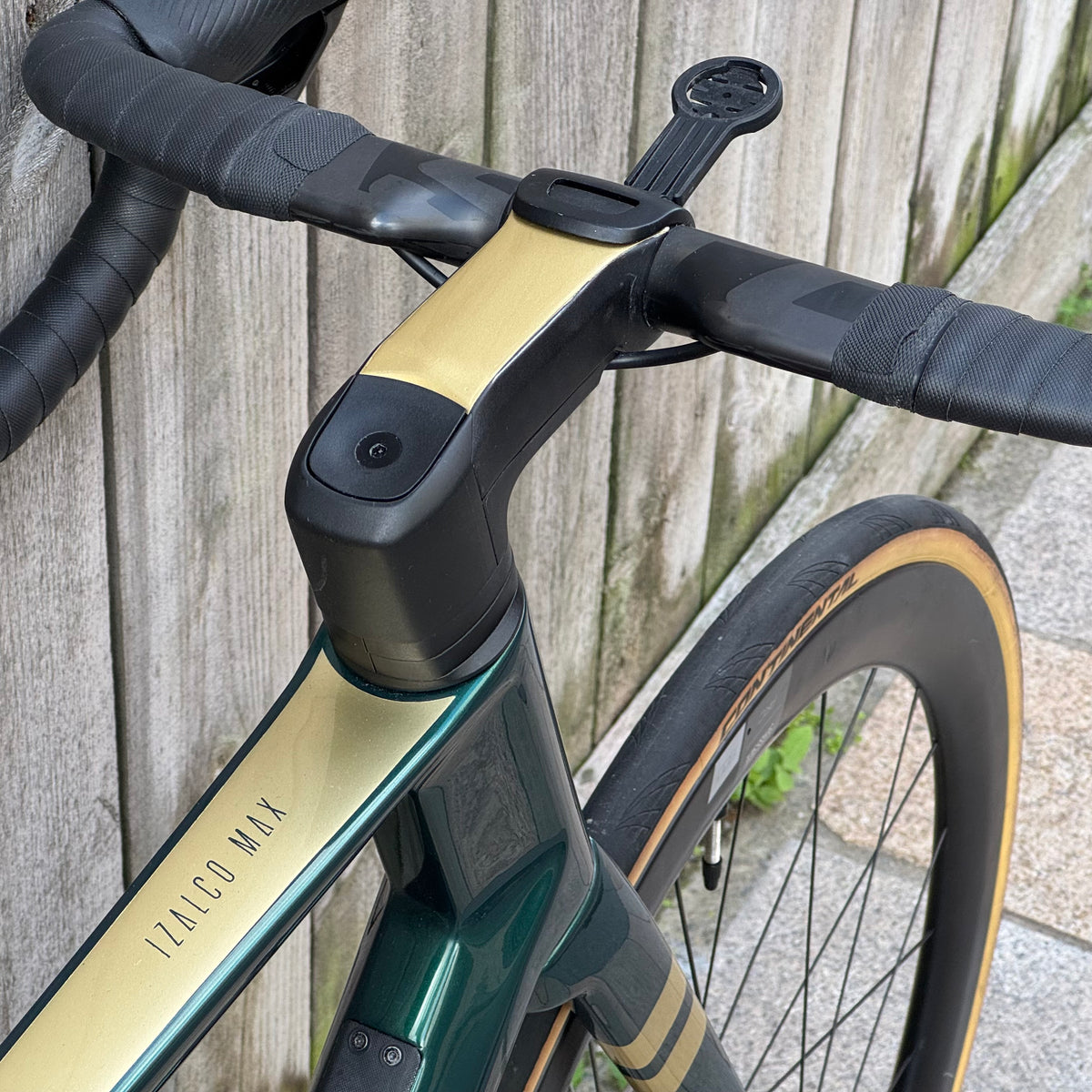 Focus Izalco Max 9.7 Disc Full Carbon Road Bike XL SRAM Force AXS