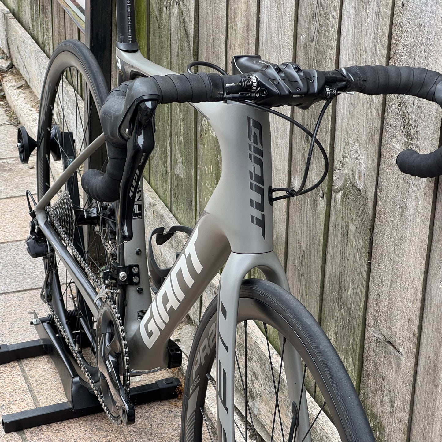 Giant Defy Advanced Disc Full Carbon Road Bike M/L 105