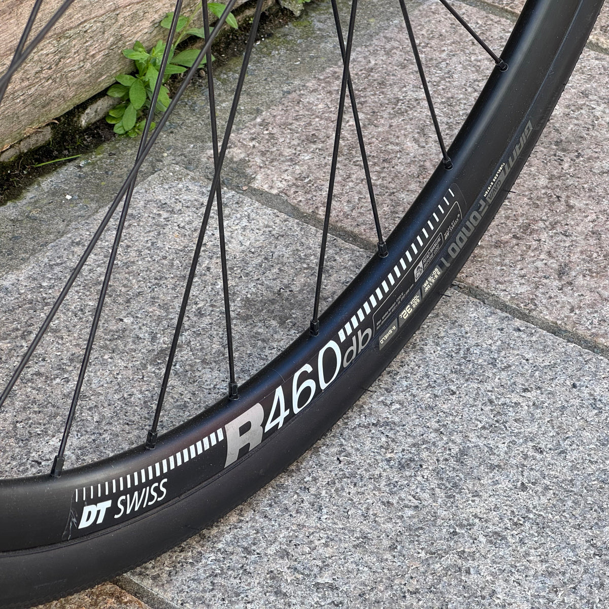 Giant Defy Advanced 1 Disc Full Carbon Road Bike Medium 105 Di2