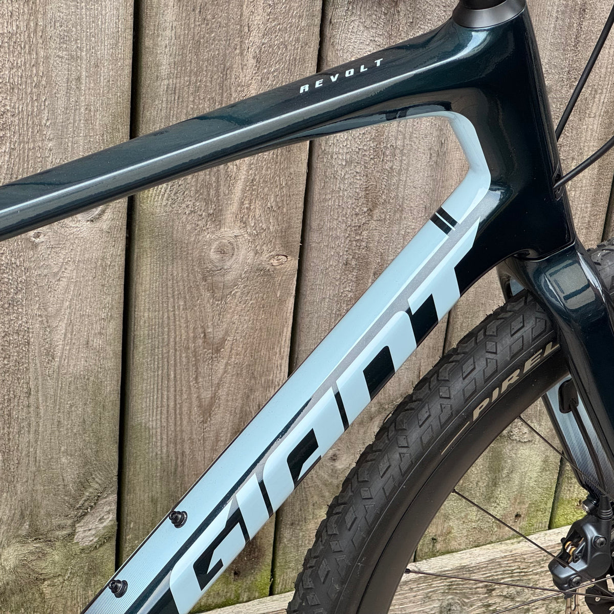 Giant Revolt Advanced Pro 0 Disc Full Carbon Gravel Bike Large SRAM Force AXS