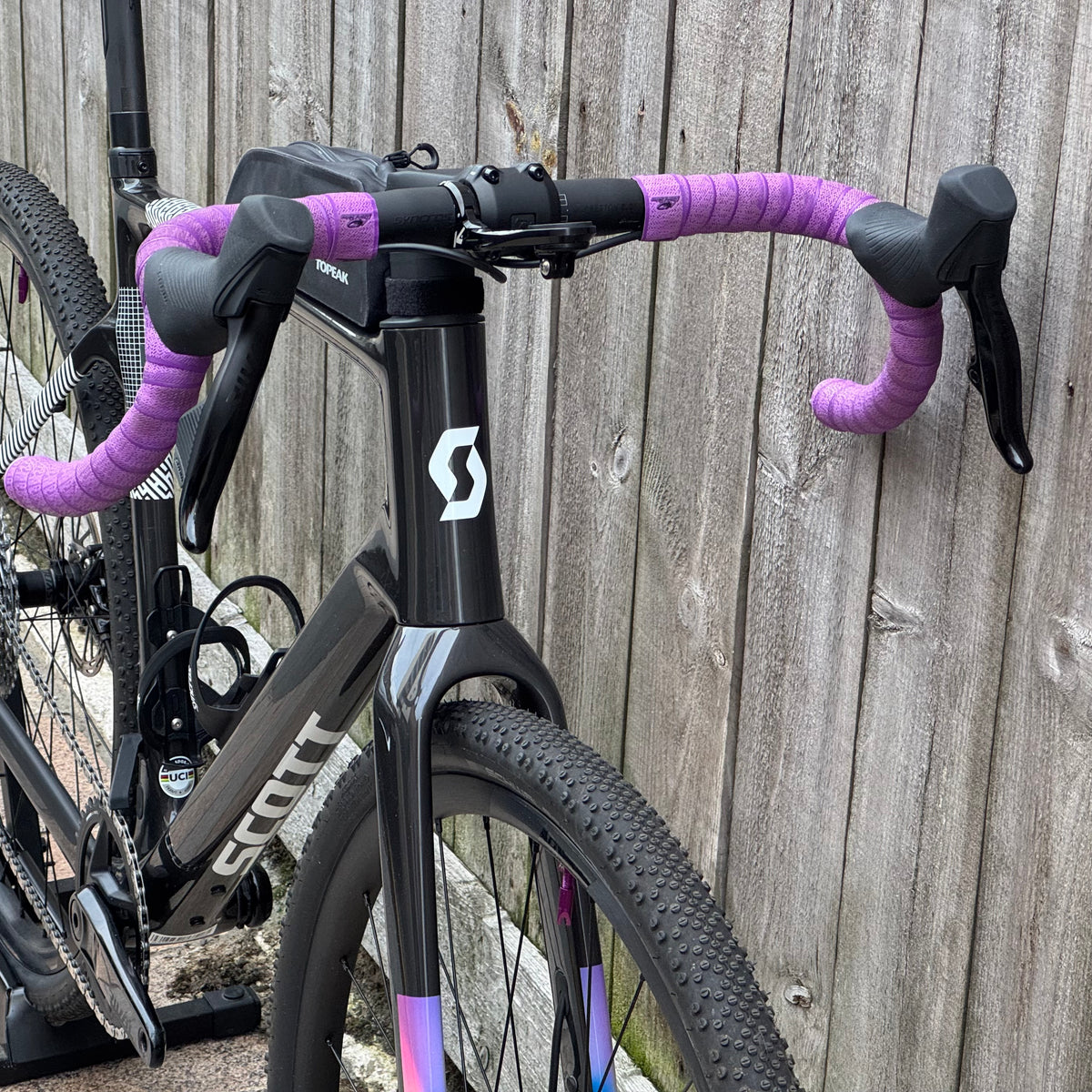 Scott Addict Gravel Disc Full Carbon Gravel Bike Large SRAM Rival AXS