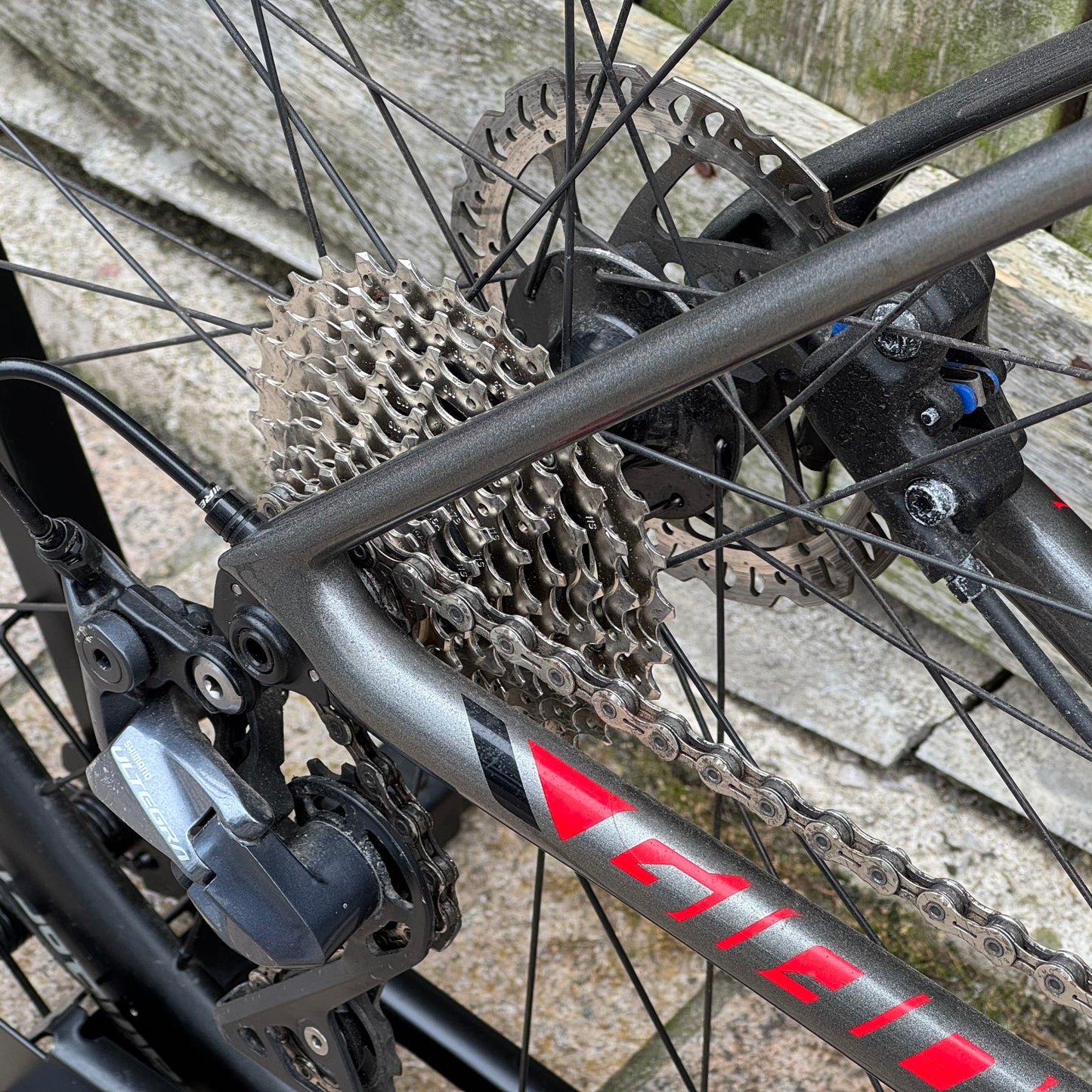 Giant TCR Advanced 1 Disc Full Carbon Road Bike Medium Ultegra
