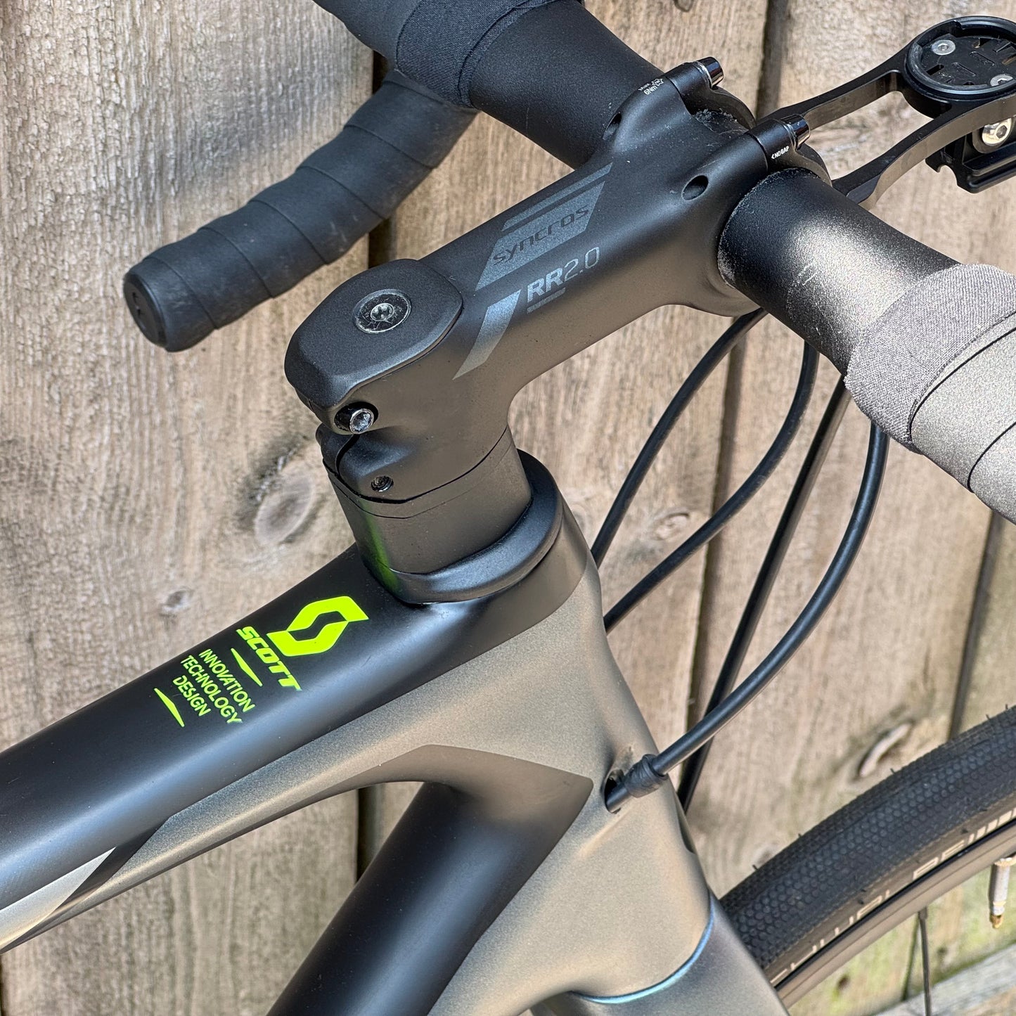 Scott Solace 20 Disc Full Carbon Road Bike Medium Ultegra R8000
