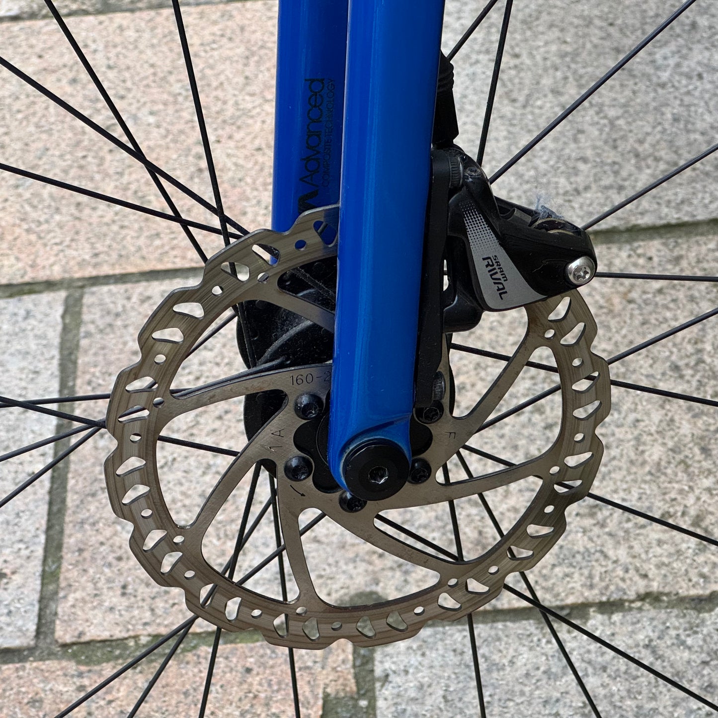 Giant TCR Advanced Disc Full Carbon Road Bike Medium SRAM Rival