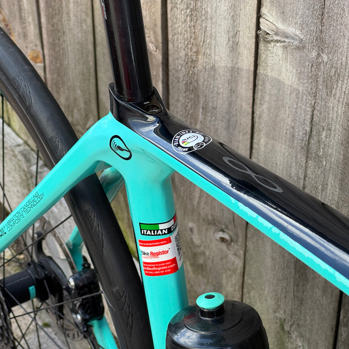 Bianchi Infinito CV Disc Full Carbon Road Bike 55cm Ultegra Di2