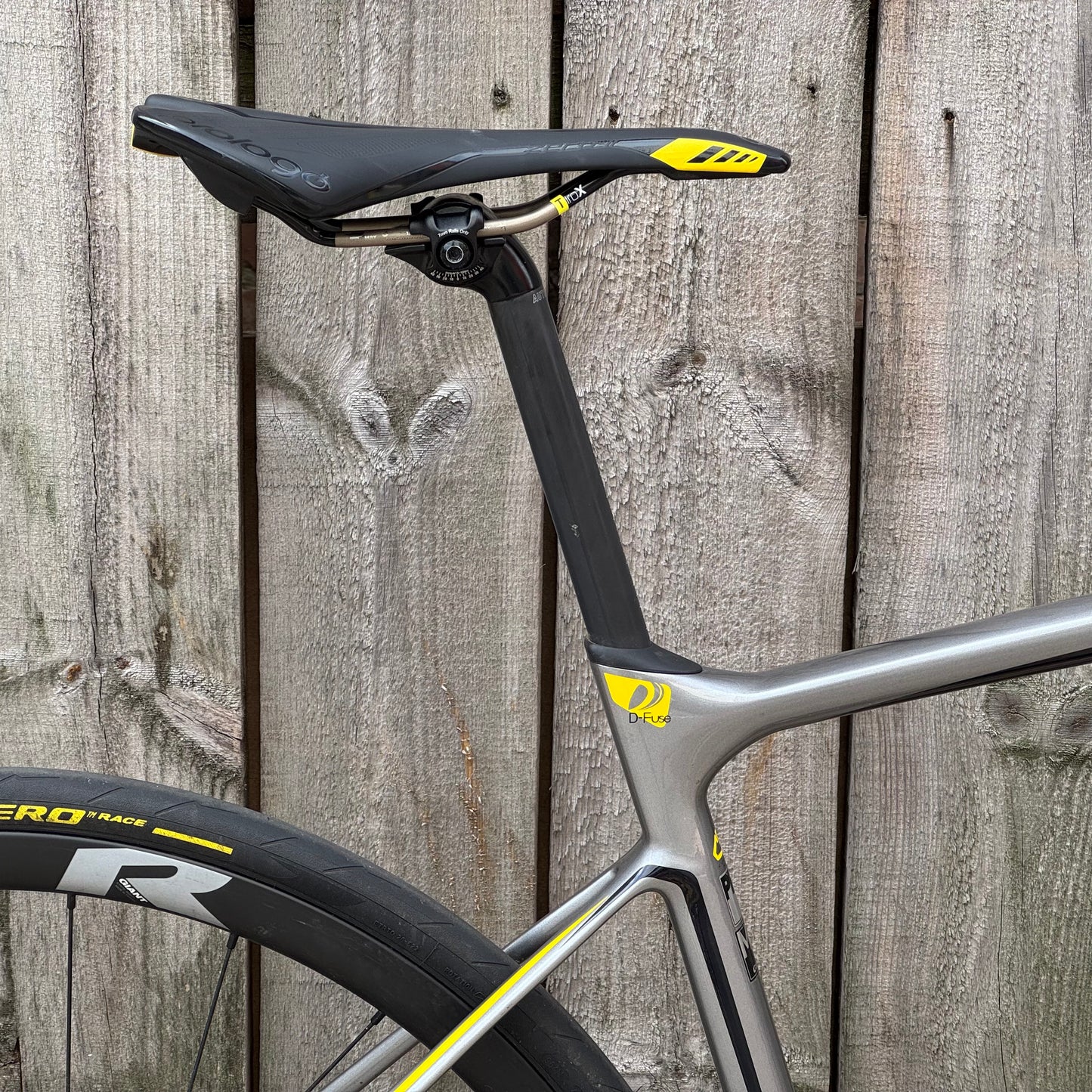 Giant Defy Advanced Pro 1 Disc Full Carbon Road Bike Medium Ultegra Di2