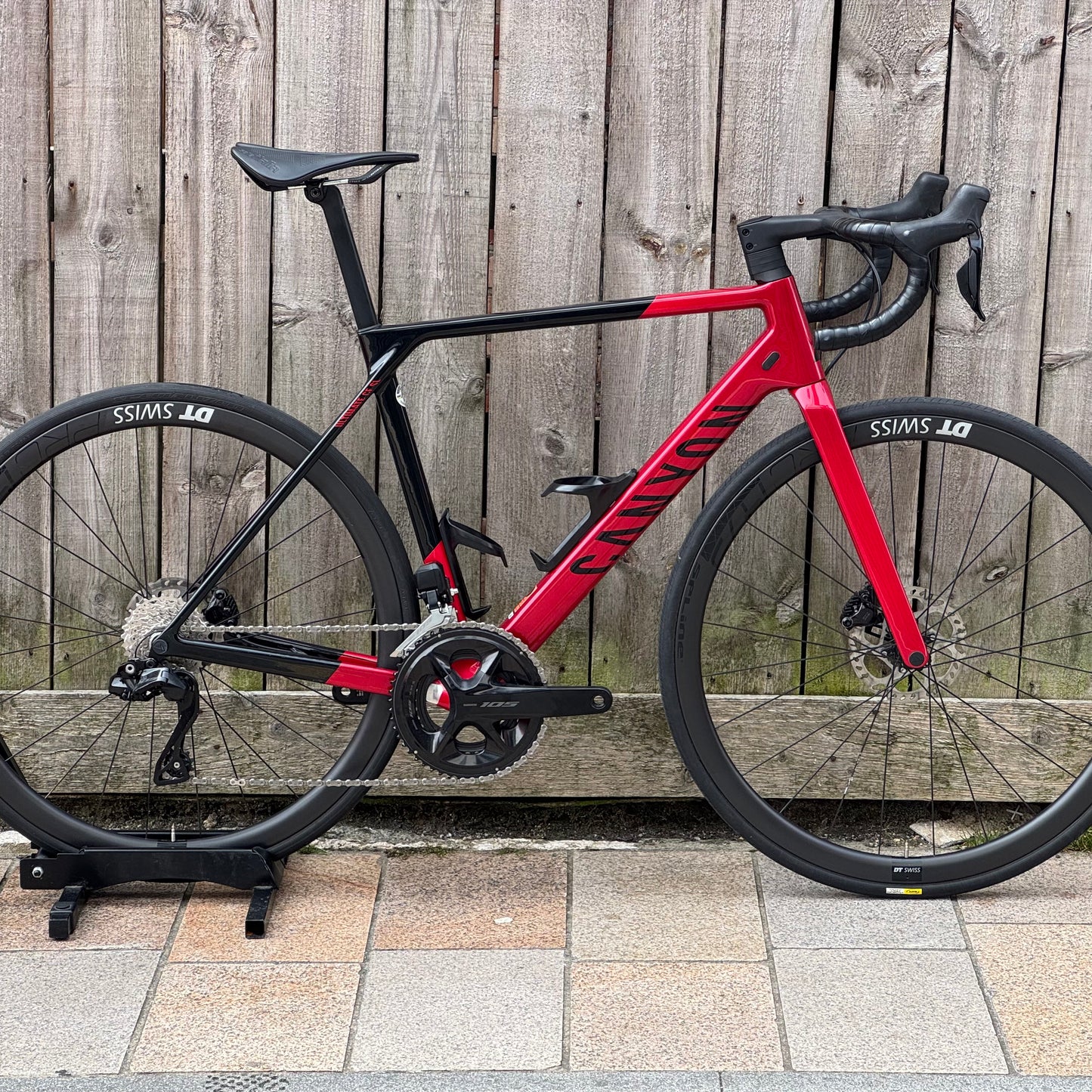 Canyon Ultimate CF 7 Disc Full Carbon Road Bike Medium 105 Di2 DT Swiss