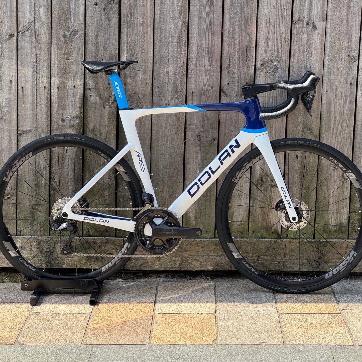 Dolan Ares 2.0 Disc Full Carbon Road Bike XL Ultegra Di2 12s