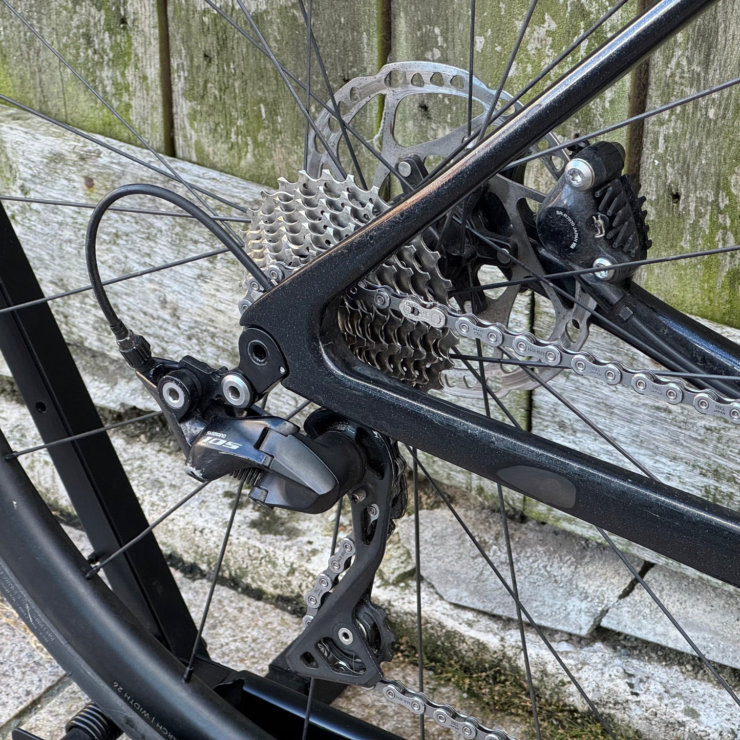 Vitus Zenium Disc Full Carbon Road Bike Medium 105 Hunt