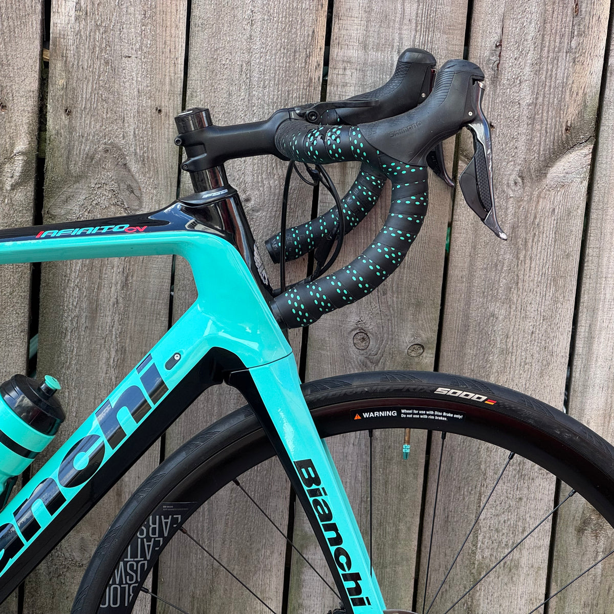 Bianchi Infinito CV Disc Full Carbon Road Bike 55cm Ultegra Di2