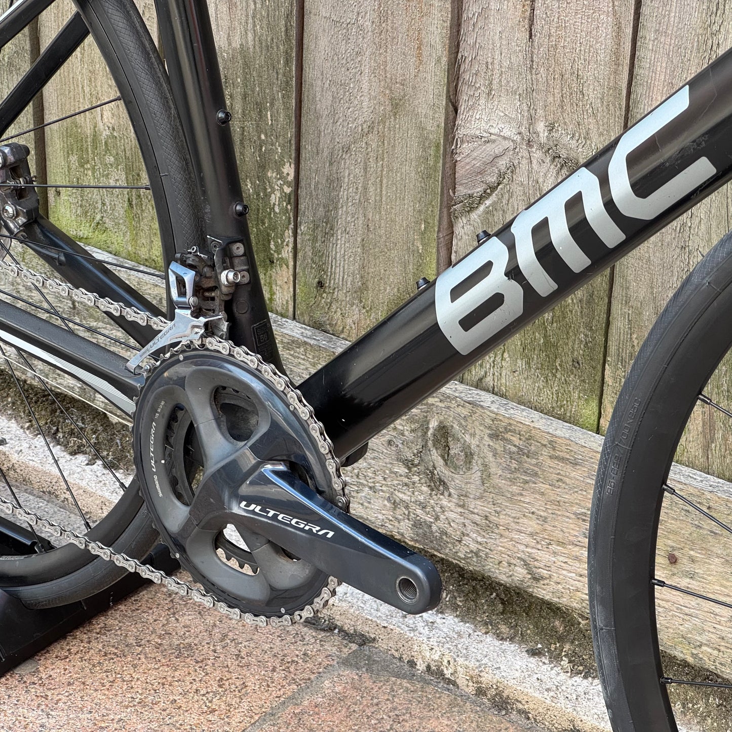 BMC RoadMachine 02 Disc Full Carbon Road Bike 56cm Ultegra