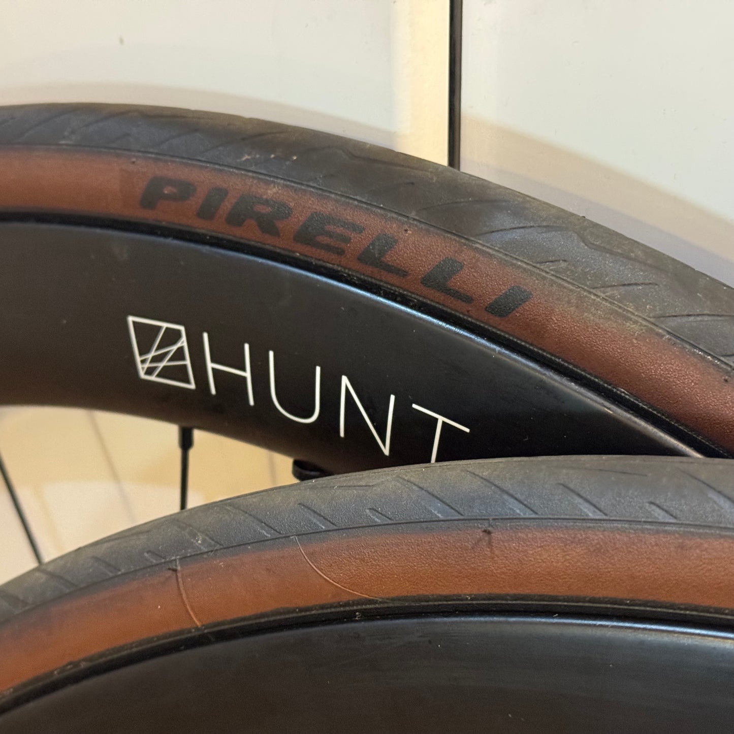 Hunt Tubeless Disc Carbon Wheelset 700c