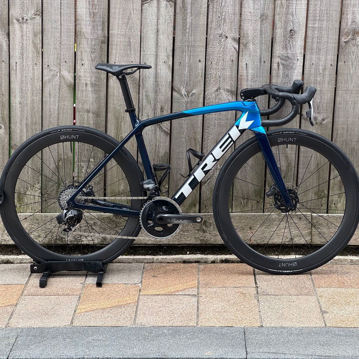 Trek Emonda Disc Full Carbon Road Bike 52cm SRAM Force AXS