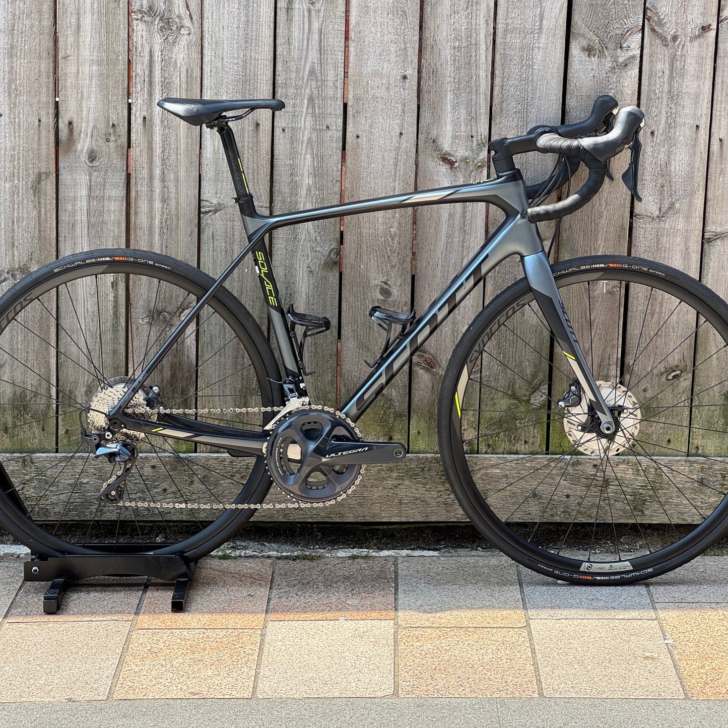 Scott Solace 20 Disc Full Carbon Road Bike Medium Ultegra R8000