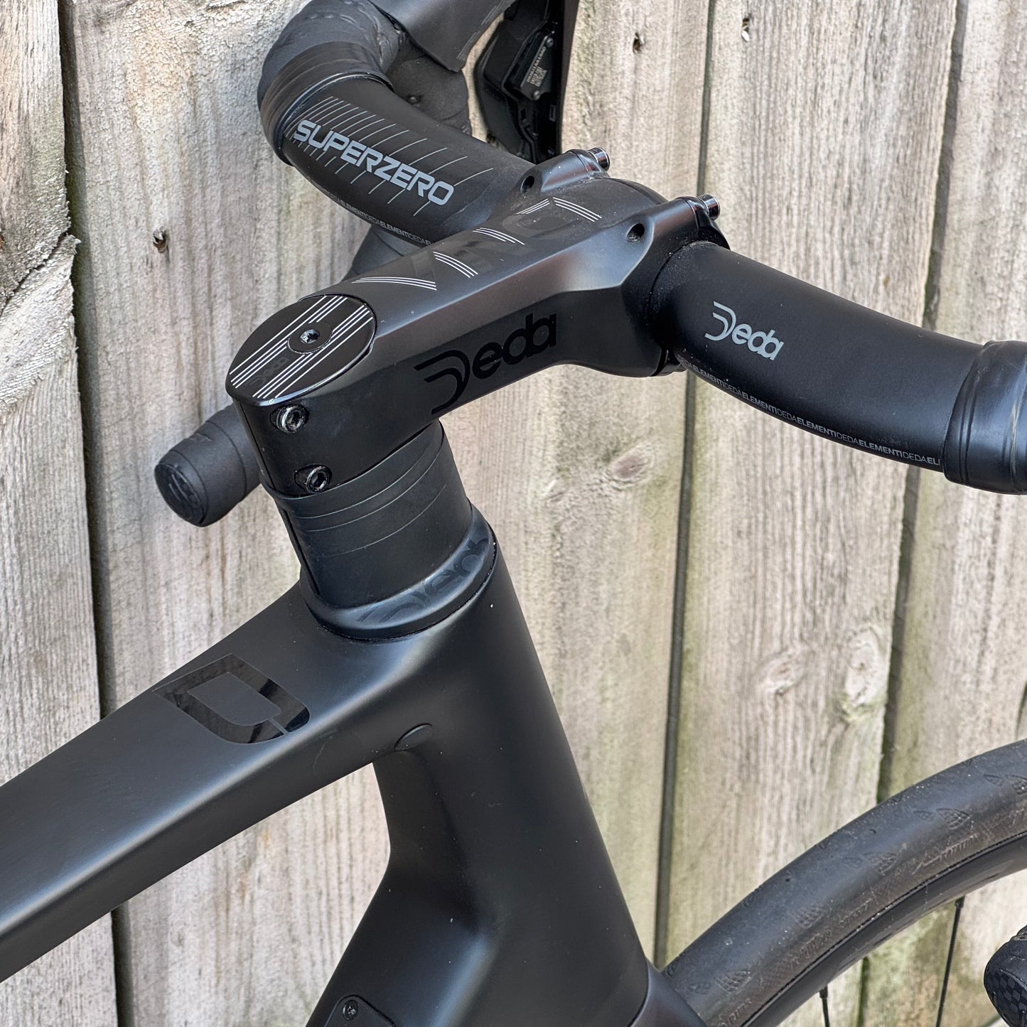 Dolan Tuono Disc Full Carbon Road Bike XL 105 Di2 12s