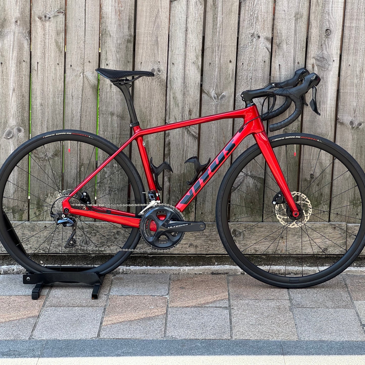 Vitus Vitesse Evo Disc Full Carbon Road Bike 50cm Ultegra