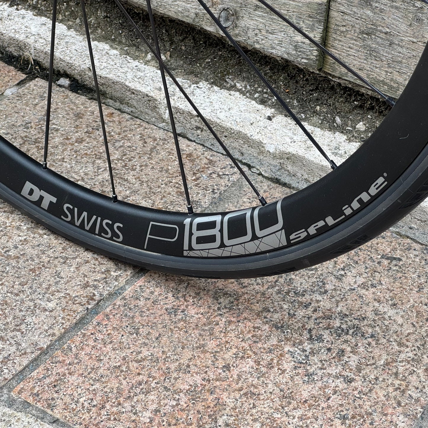 Focus Cayo Disc Full Carbon Road Bike Medium 105
