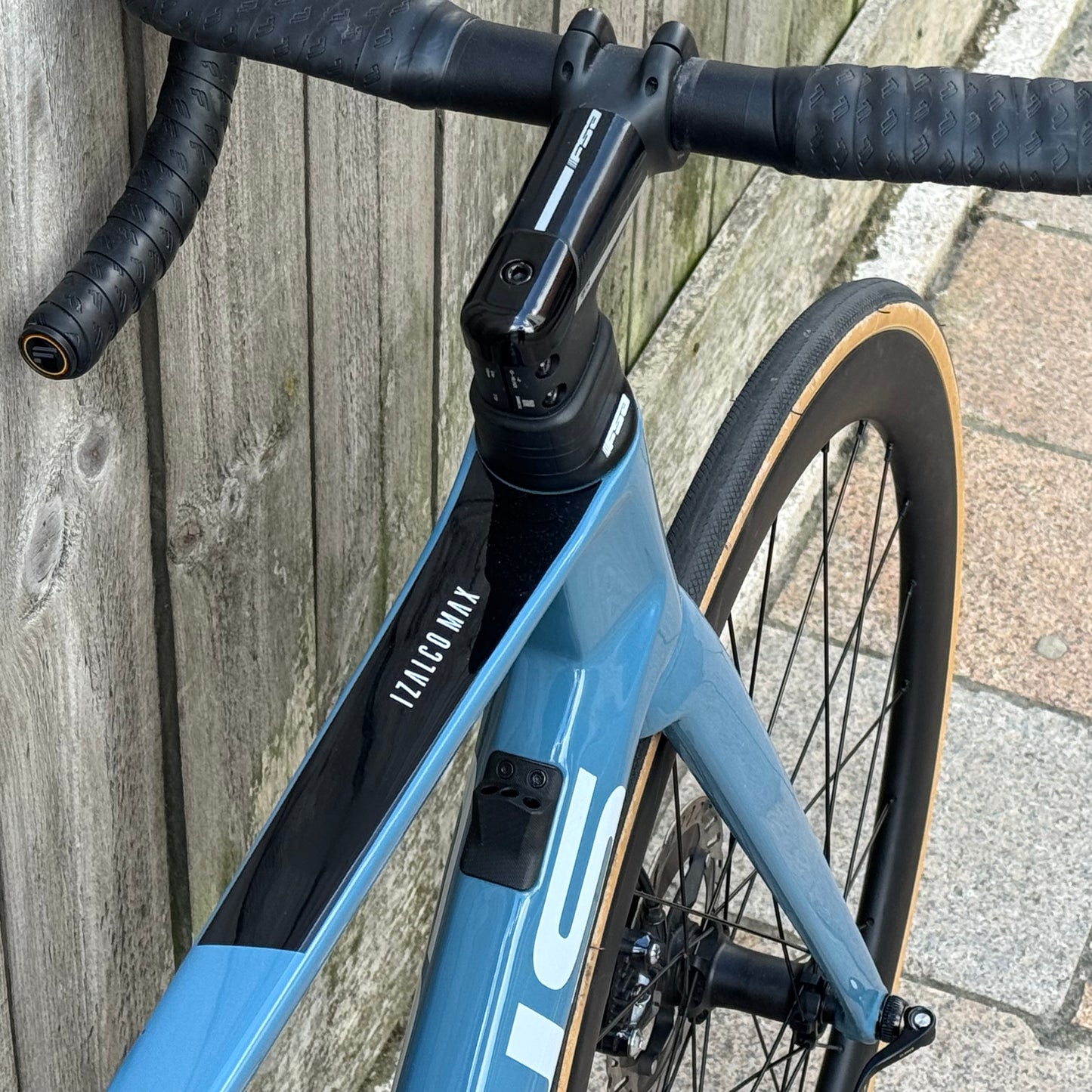 Focus Izalco Max Disc Full Carbon Road Bike Medium Ultegra