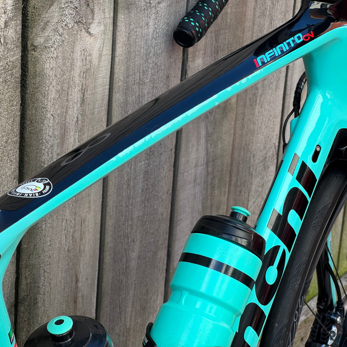 Bianchi Infinito CV Disc Full Carbon Road Bike 55cm Ultegra Di2