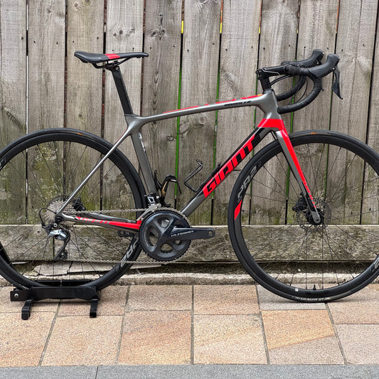 Giant TCR Advanced 1 Disc Full Carbon Road Bike Medium Ultegra
